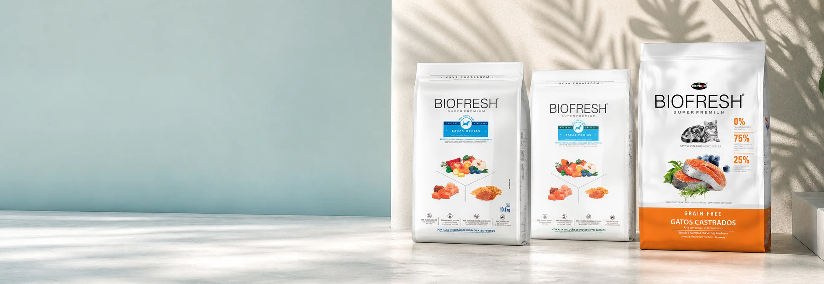 Tres bolsas reales de Biofresh para cachorro, perro adulto y gato.
